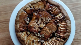 La tarte rustique aux pommes / Crédit: Jennifer Hart Smith
