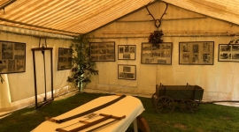 Exposition photos des métiers du bois, à Saint-Gatien-des-Bois © Nicolas Arnould