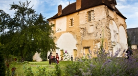 Présentation du projet de construction du bâtiment d'accueil de l'abbaye de Tuffé