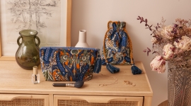 Trousse à maquillage et bourse en velours BLEU SORTILÈGE_Linvosges