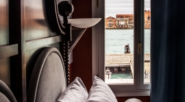 Chambre vue canal